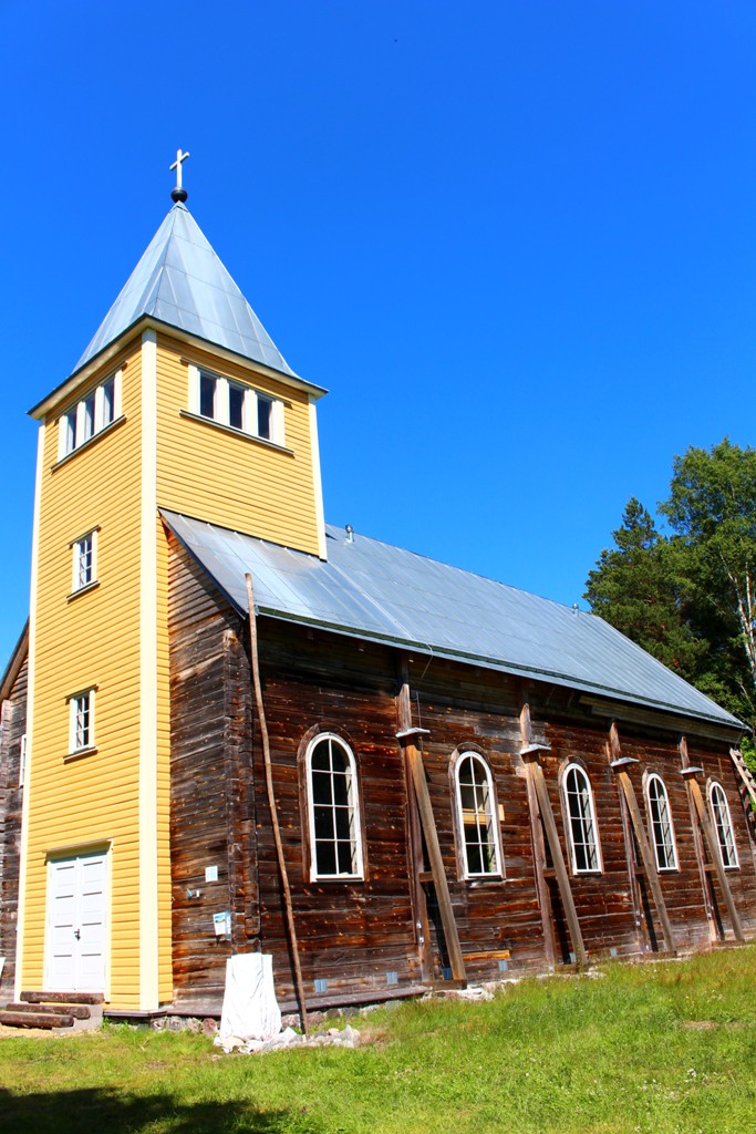 Naissare kirik